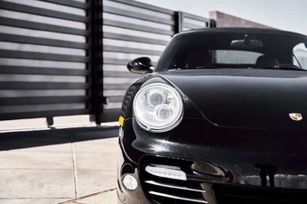 2010 Porsche 911 Turbo Cabriolet - miniatura 6