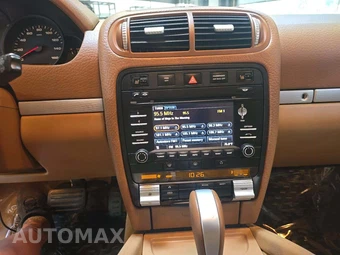 2010 Porsche Cayenne - miniatura 10
