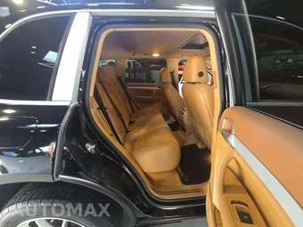2010 Porsche Cayenne - miniatura 16