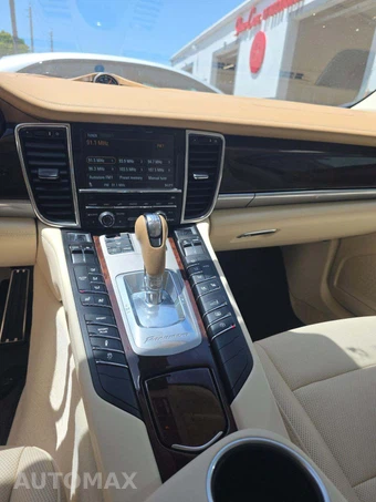 2010 Porsche Panamera 4S – miniatura 10