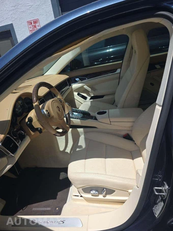 2010 Porsche Panamera 4S – miniatura 6