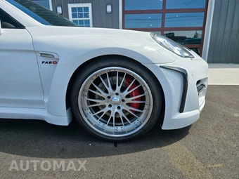 2010 Porsche Panamera Turbo - miniatura 2