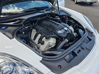 2010 Porsche Panamera Turbo - miniatura 21