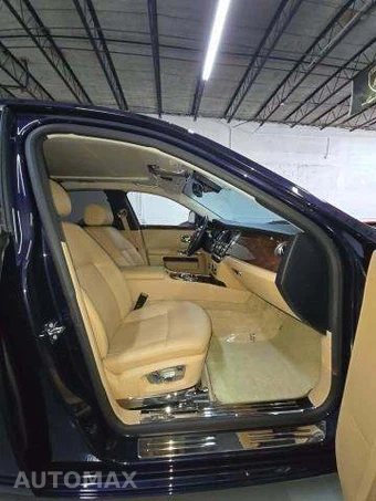 2010 Rolls-Royce Ghost – miniatura 18