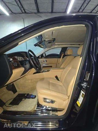 2010 Rolls-Royce Ghost – miniatura 6
