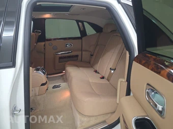 2010 Rolls-Royce Ghost – miniatura 13