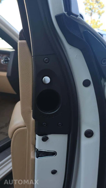 2010 Rolls-Royce Ghost – miniatura 39
