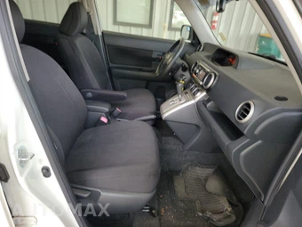 2010 Scion xB - miniatura 8