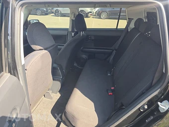 2010 Scion xB – miniatura 13
