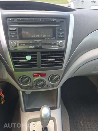 2010 Subaru Forester 2.5X – miniatura 10