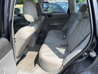 2010 Subaru Forester 2.5X – miniatura 10
