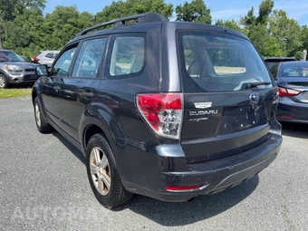 2010 Subaru Forester 2.5X – miniatura 11