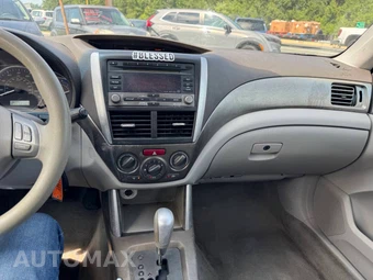 2010 Subaru Forester 2.5X – miniatura 13