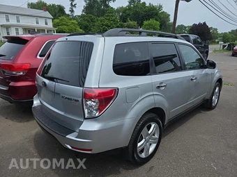 2010 Subaru Forester 2.5X Limited – miniatura 4