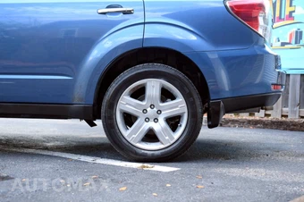 2010 Subaru Forester 2.5X Limited - miniatura 10