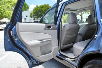 2010 Subaru Forester 2.5X Limited - miniatura 15