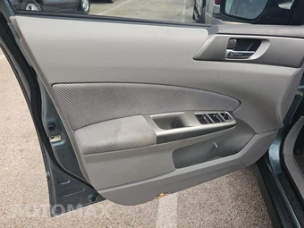 2010 Subaru Forester 2.5X Premium – miniatura 9