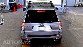 2010 Subaru Forester 2.5X Premium w/All Weather Pkg – miniatura 5