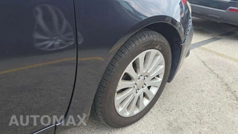 2010 Subaru Impreza 5-Door 2.5i Premium Hatchback Special Edition - miniatura 32