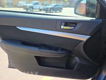 2010 Subaru Outback 2.5i – miniatura 9