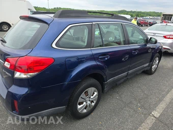 2010 Subaru Outback 2.5i – miniatura 4
