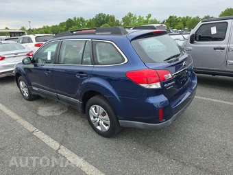 2010 Subaru Outback 2.5i – miniatura 6