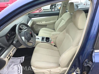2010 Subaru Outback 2.5i – miniatura 7