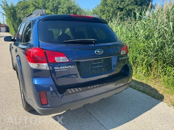 2010 Subaru Outback 2.5i Limited w/Power Moonroof - miniatura 2