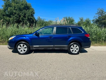 2010 Subaru Outback 2.5i Limited w/Power Moonroof - miniatura 31