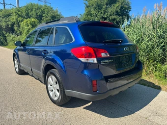 2010 Subaru Outback 2.5i Limited w/Power Moonroof - miniatura 33