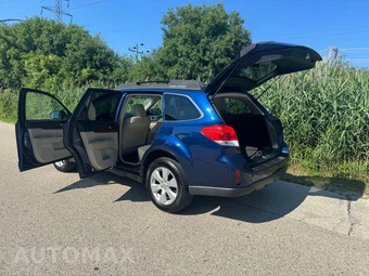 2010 Subaru Outback 2.5i Limited w/Power Moonroof - miniatura 43