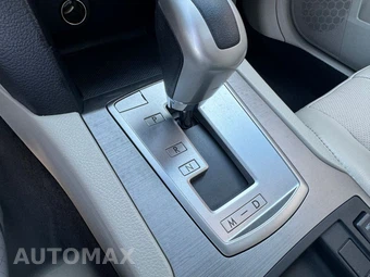 2010 Subaru Outback 2.5i Limited w/Power Moonroof - miniatura 65