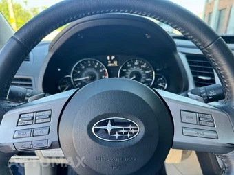 2010 Subaru Outback 2.5i Limited w/Power Moonroof - miniatura 66