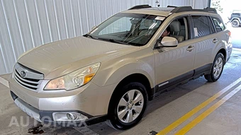 2010 Subaru Outback 2.5i Limited w/Power Moonroof & Navigation