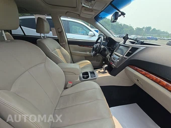 2010 Subaru Outback 2.5i Limited w/Power Moonroof & Navigation – miniatura 13