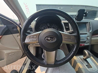 2010 Subaru Outback 2.5i Limited w/Power Moonroof & Navigation – miniatura 15