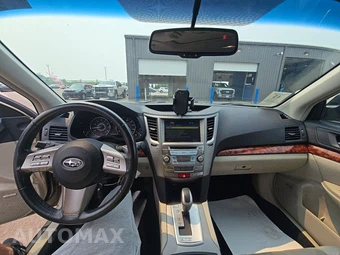 2010 Subaru Outback 2.5i Limited w/Power Moonroof & Navigation – miniatura 16