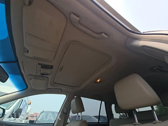 2010 Subaru Outback 2.5i Limited w/Power Moonroof & Navigation – miniatura 19