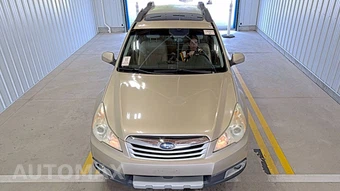 2010 Subaru Outback 2.5i Limited w/Power Moonroof & Navigation – miniatura 2