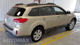 2010 Subaru Outback 2.5i Limited w/Power Moonroof & Navigation – miniatura 4