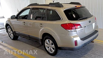 2010 Subaru Outback 2.5i Limited w/Power Moonroof & Navigation – miniatura 6