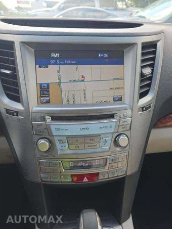 2010 Subaru Outback 2.5i Limited w/Power Moonroof & Navigation – miniatura 10