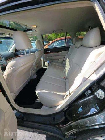 2010 Subaru Outback 2.5i Limited w/Power Moonroof & Navigation – miniatura 13