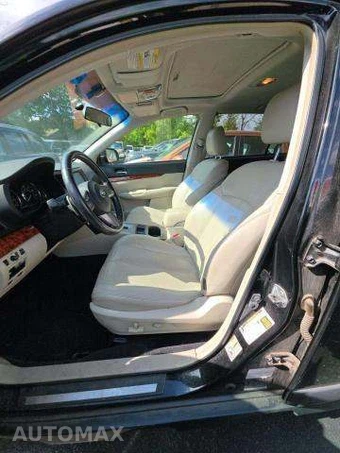 2010 Subaru Outback 2.5i Limited w/Power Moonroof & Navigation – miniatura 6
