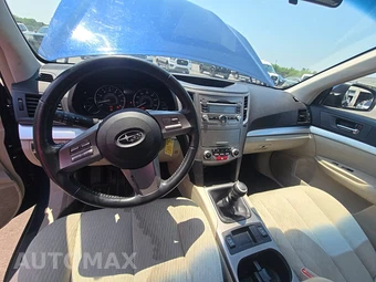 2010 Subaru Outback 2.5i Premium w/All Weather Pkg & Power Moonroof - miniatura 16