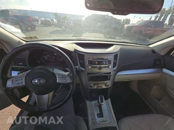 2010 Subaru Outback 2.5i Premium w/All Weather Pkg & Power Moonroof – miniatura 11