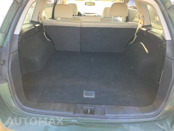 2010 Subaru Outback 2.5i Premium w/All Weather Pkg & Power Moonroof – miniatura 17