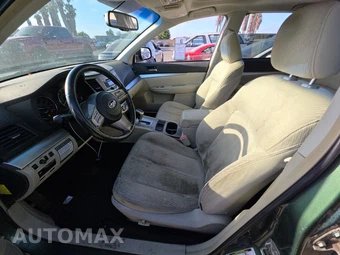 2010 Subaru Outback 2.5i Premium w/All Weather Pkg & Power Moonroof – miniatura 7