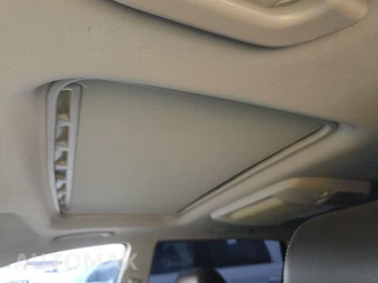 2010 Subaru Tribeca 3.6R Touring w/Navigation & RSES - miniatura 19