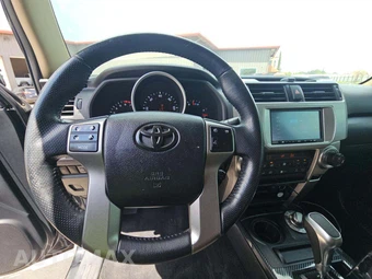 2010 Toyota 4Runner Limited – miniatura 10